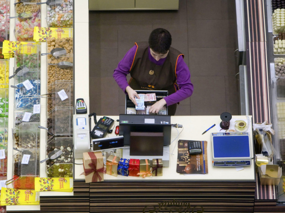 Plate ne prate inflaciju u Srbiji