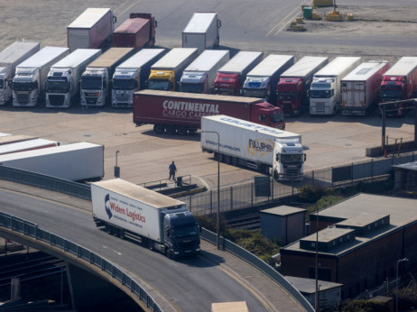 UK odlaže planirane kontrole uvoza robe iz EU do 2023.