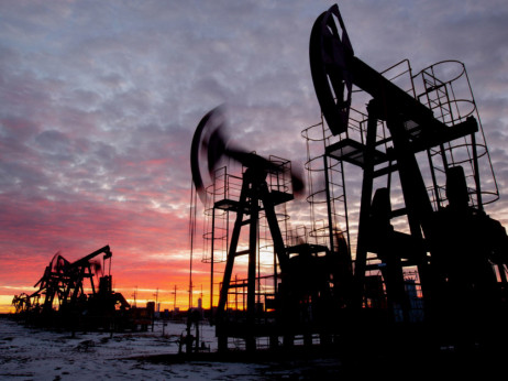 Nafta raste zbog optimizma da će biti popuštanja kovid mera u Kini