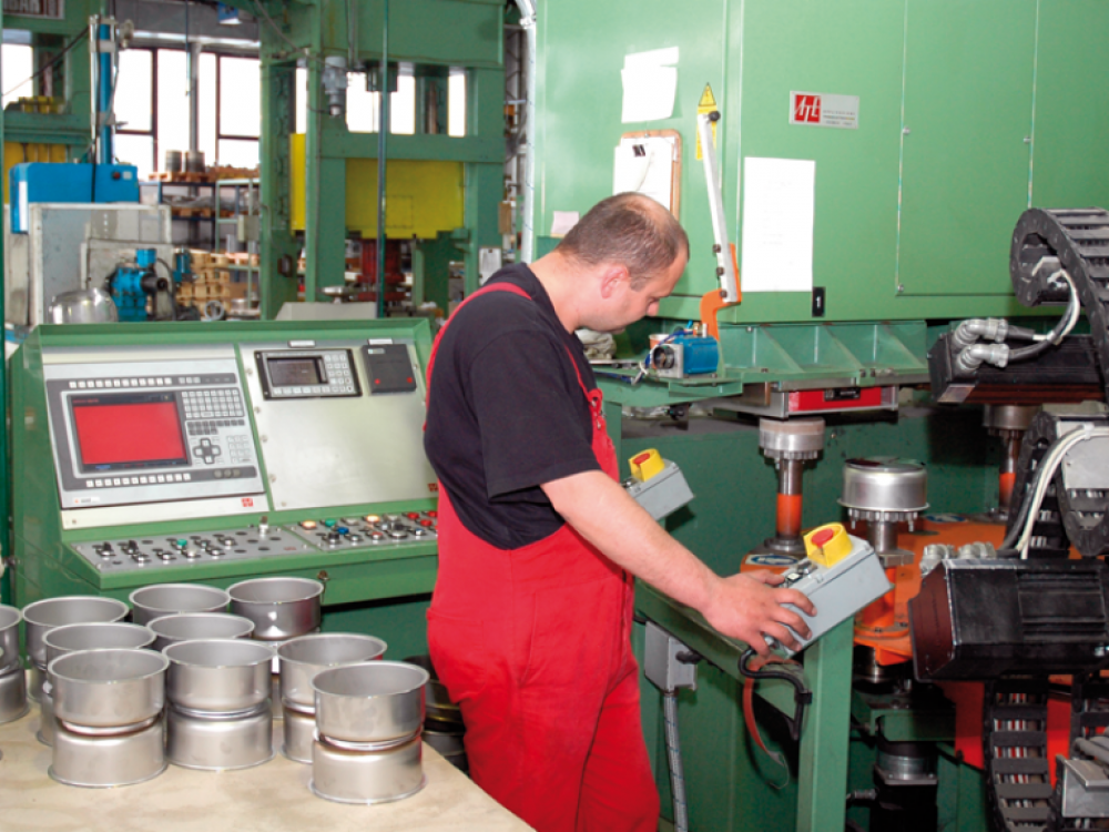 Metalac bez rasta profita, plate povećane za 10 odsto