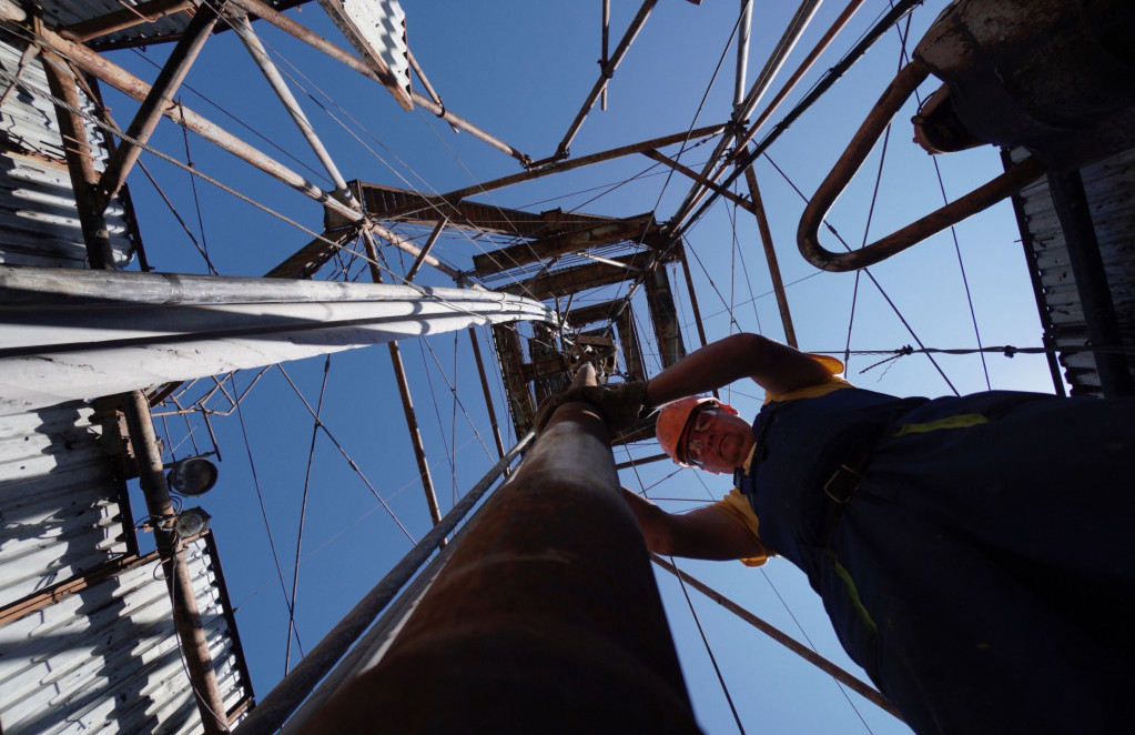 Nafta jača posle pada cene na najniži nivo u pola godine