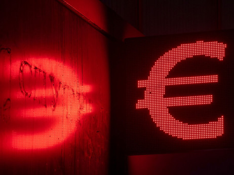 Evro će preživeti i pad ispod pariteta sa dolarom