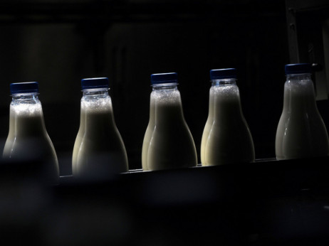 Vlada odustala od ograničenja cena mleka, tržište sada odlučuje