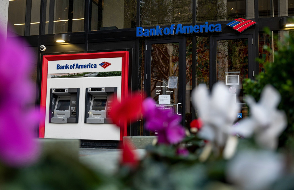 Bank of America opet podigla minimalac, ide ka 25 dolara po satu