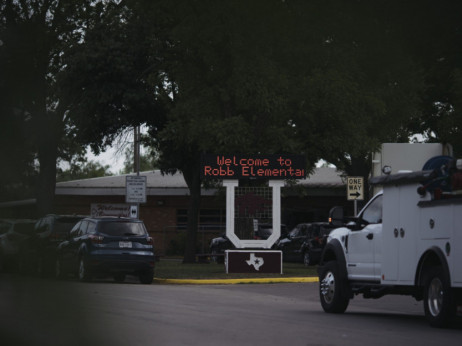 U pucnjavi u Teksasu ubijeno 19 dece, najsmrtonosniji napad od 2012.