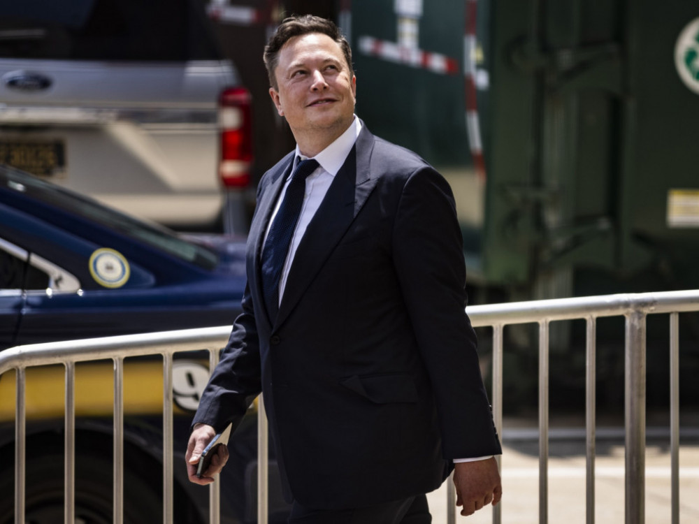 Musk kaže da broj zaposlenih u Tesli treba smanjiti za 10 odsto