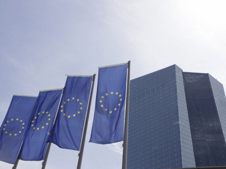 De Guindos misli da ECB može pomoći italijanskom dugu