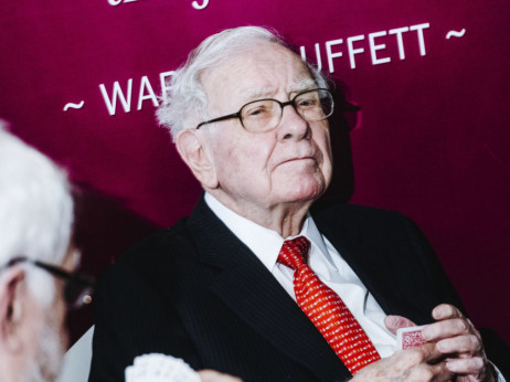 Buffet potvrdio da će ga naslediti Abel, krivi rukovodioce banaka za krah