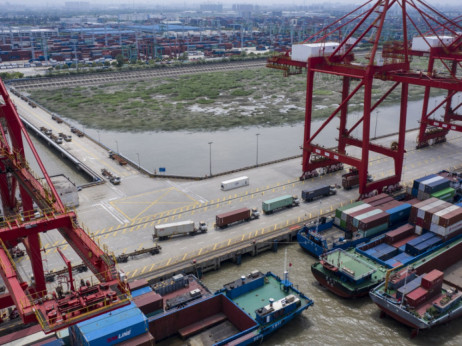Kineski izvoz slabi zbog kovida i globalnih rizika