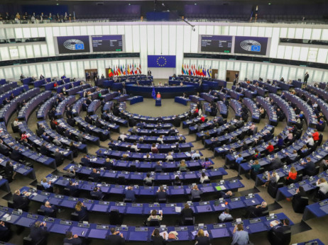 EP razmatra da traži suspenziju pregovora sa Srbijom zbog Rusije