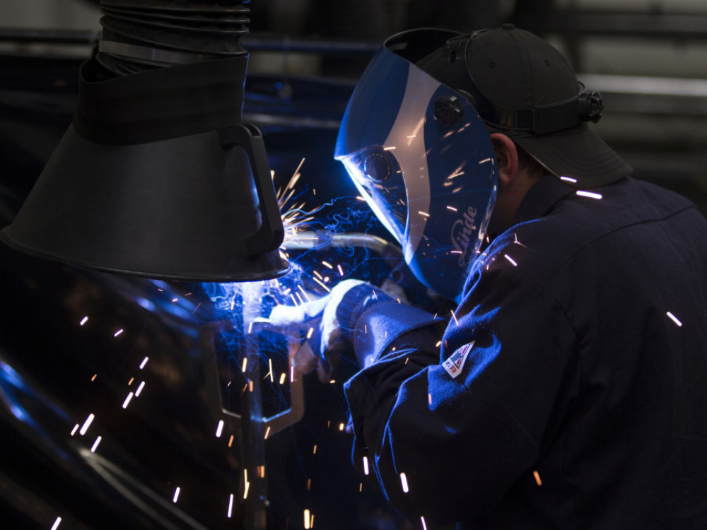 Firme u SAD smanjile obim zapošljavanja u novembru, proizvodnja predvodi pad