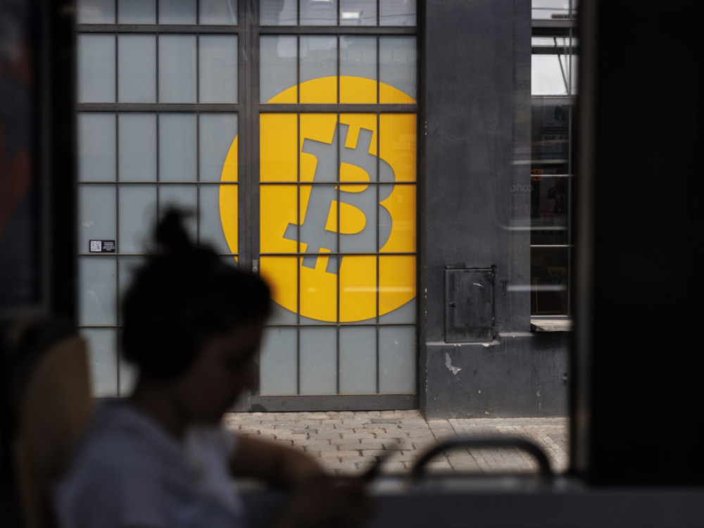 Bitcoin na šestonedeljnom maksimumu dok se titani probijaju u kripto