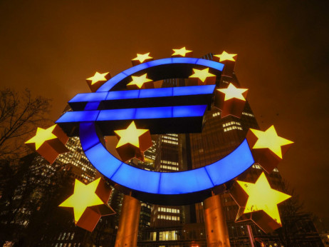 Goldman Sachs sumnja u intervenciju na evru, ali moguća je na jenu