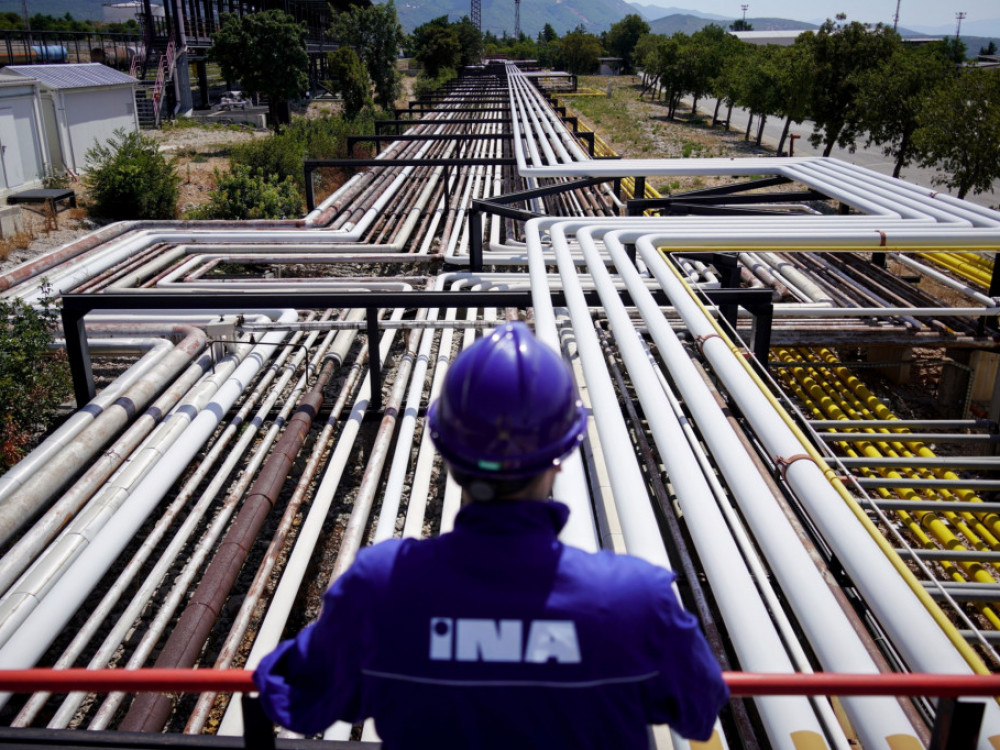 Cena nafte blago napredovala, investitori čekaju odluku Feda