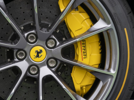 Ferrari predstavio 'crossover' model uz molbu: Nemojte ga zvati SUV