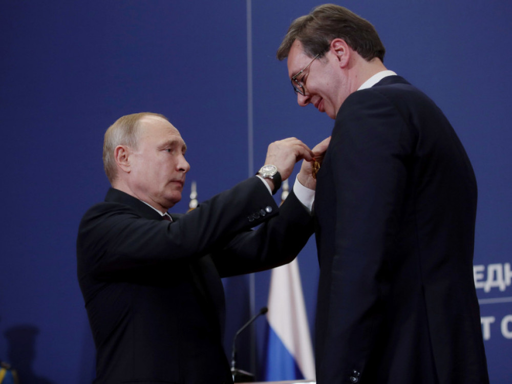 Zašto Srbija ne uvodi sankcije Rusiji?