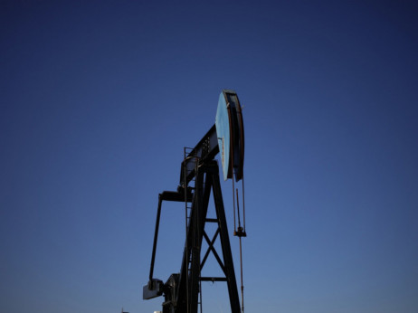Cena nafte u blagom usponu uoči odluke Feda