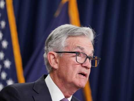 Fed usporava povećanje kamatnih stopa, ali ne odustaje od borbe