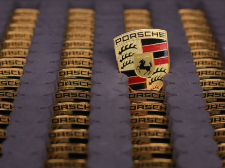 Gotovo polovina investitora u Porscheu ostala kratkih rukava
