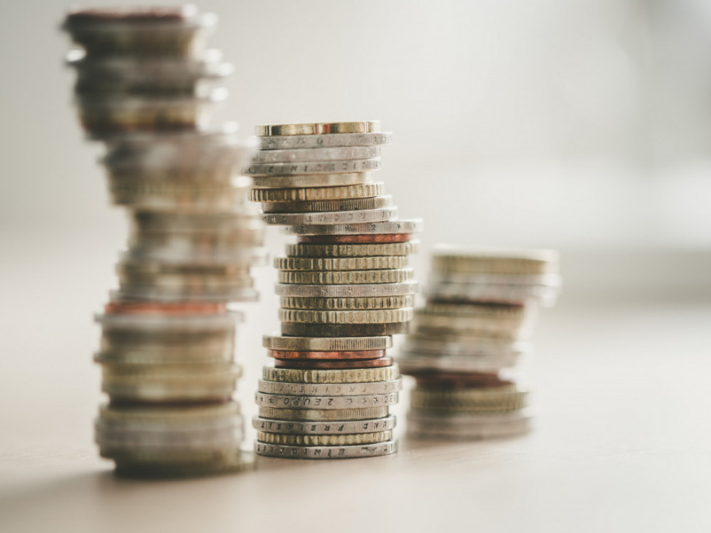 Srbija mora da se zaduži 'samo' za 10 odsto BDP-a, Hrvatska čak za 15