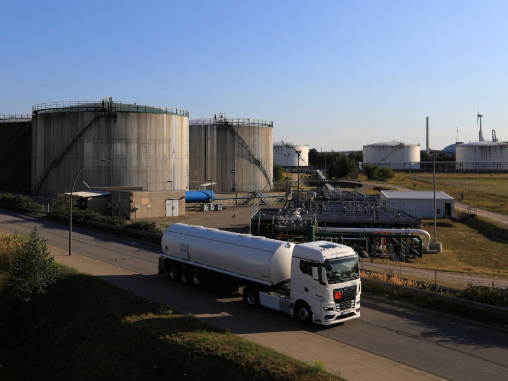 Nafta raste treći dan, SAD i EU ograničavaju cenu ruske nafte