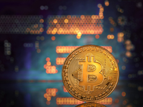 Bitcoin pokazuje da kriptovalute prate tehnološke akcije