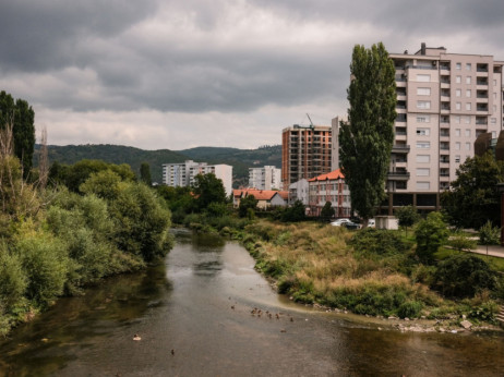 Održan skup u Kosovskoj Mitrovici nakon ostavki Srba u institucijama KiM