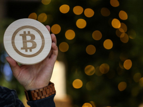 Kripto-tržište palo za šest odsto, bitcoin ispod 17.000 dolara