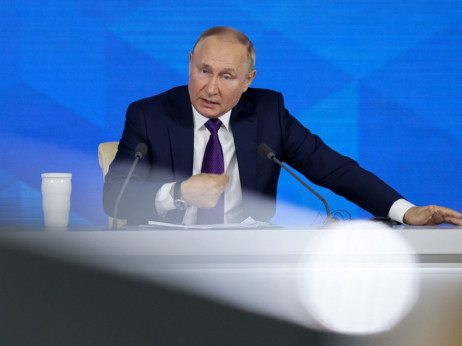 Putin kaže da je spreman za razgovor, krivi drugu stranu