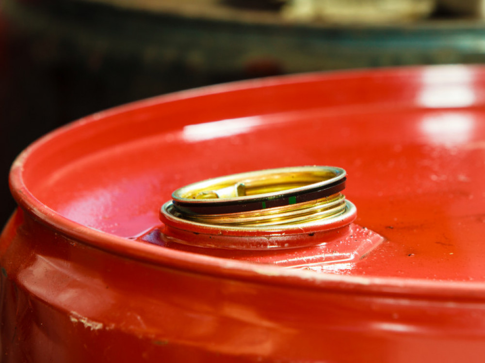 Nafta ide ka najdužem mesečnom gubitku za osam godina