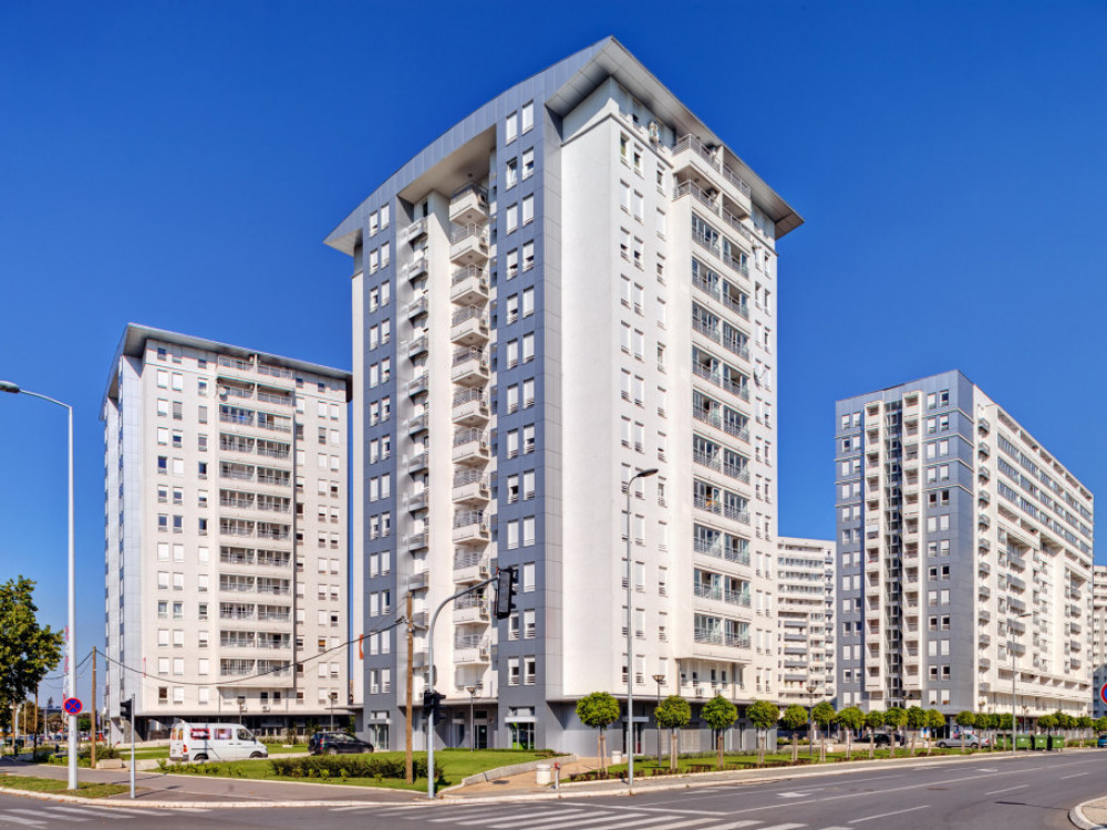 Rešenje za skupe kvadrate je masovna gradnja kao u SFRJ