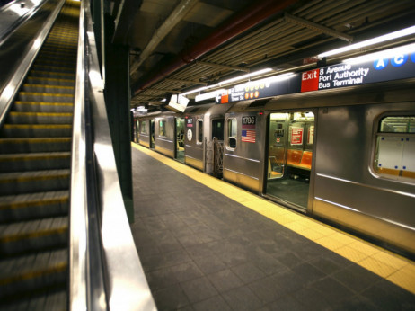 Njujork pokušava da unapredi bezbednost u javnom prevozu