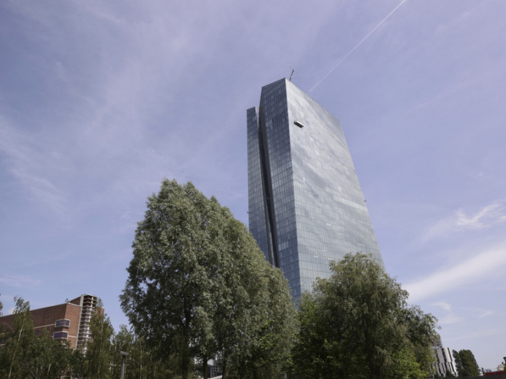 ECB nastavila sa podizanjem stopa, ali smanjila tempo