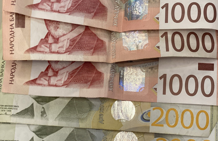 Srbija prodala dvogodišnje obveznice vredne 28 milijardi dinara