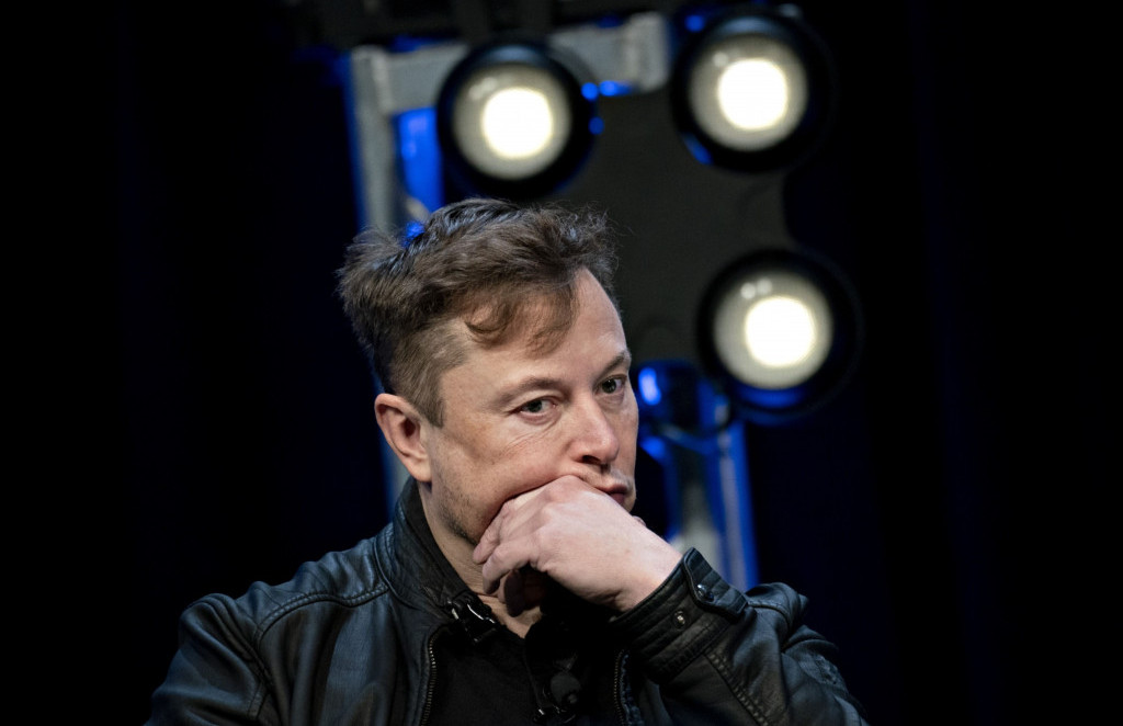 Elon Musk formira tim kojim želi da nadmaši ChatGPT