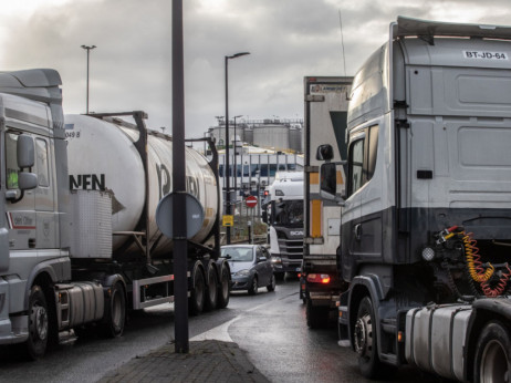 Četiri zemlje EU možda brzaju kad traže nulte emisije za kamione