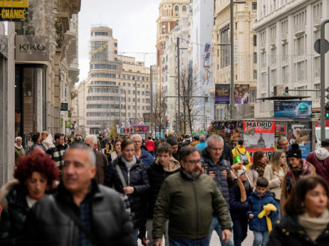 Španske štediše kupuju državni dug nezadovoljni škrtim bankama