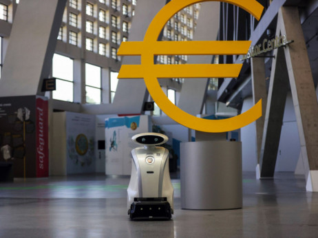 Roboti neće skoro zameniti čistače u Srbiji - nisu isplativi