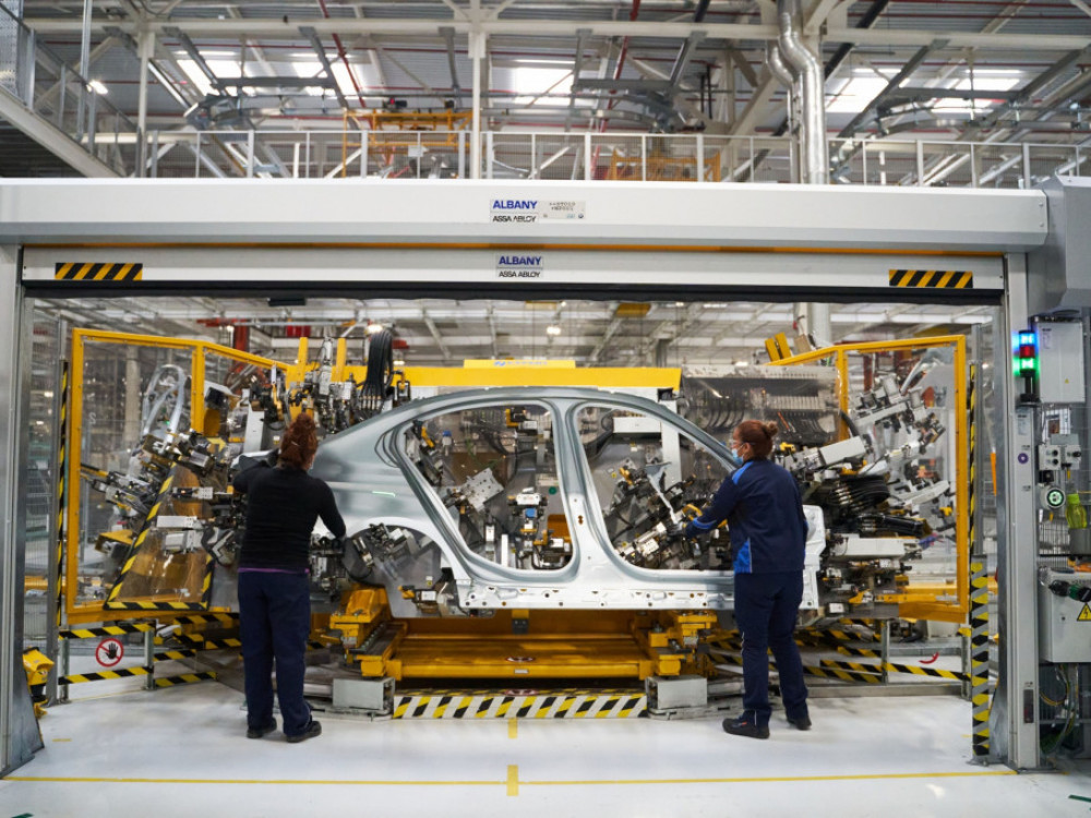 BMW ulaže 800 miliona dolara u fabriku u Meksiku