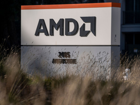 AMD povećava udeo na tržištu, ali i dalje kaska za Intelom