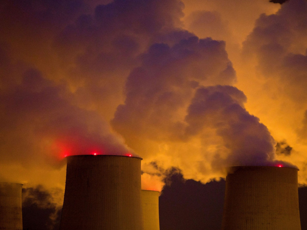 Globalne emisije CO2 dostigle rekord u 2022.