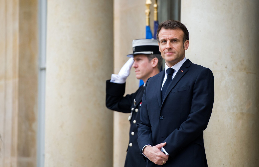 Macron ne odstupa od penzione reforme