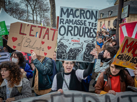 Ustavni savet Francuske odlučuje o zakonitosti Macronove reforme