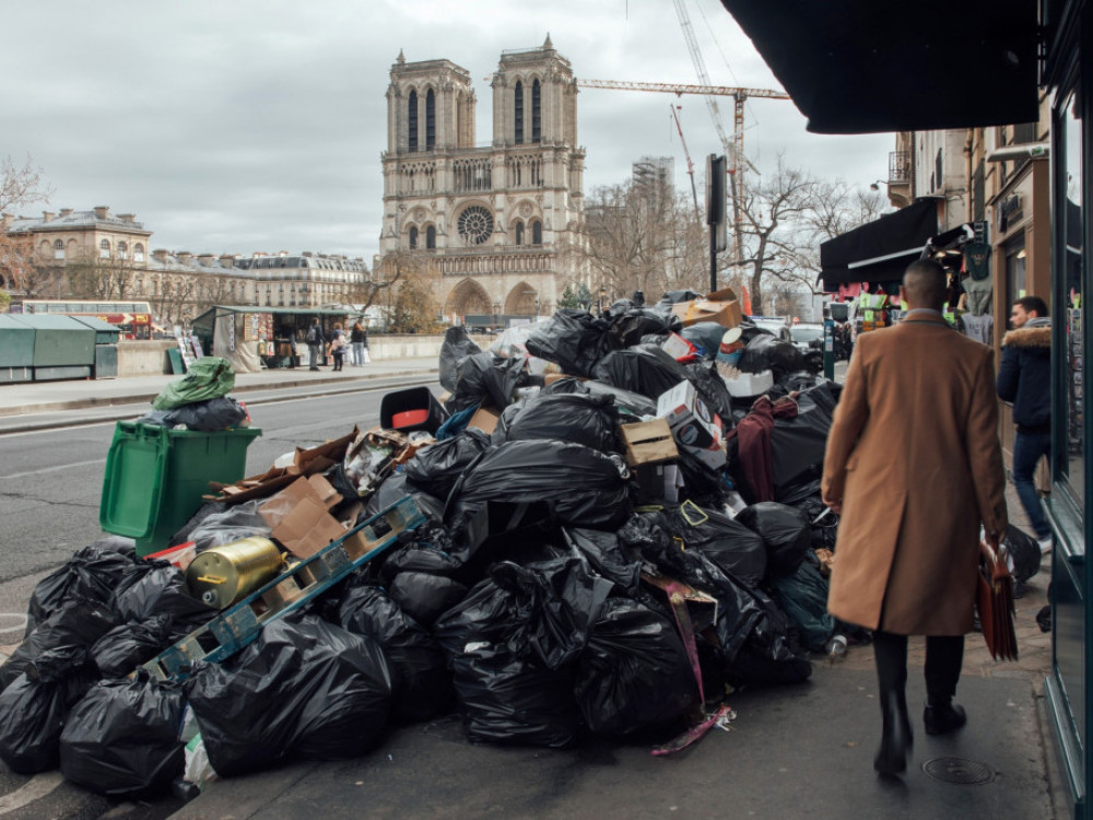 Francusku čeka talas protesta, raspoređen rekordan broj policajaca