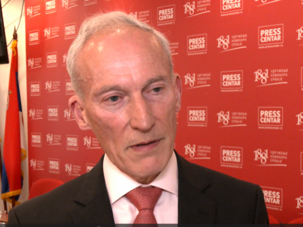 Đukić: Srbija se zadužuje da bi branila kurs