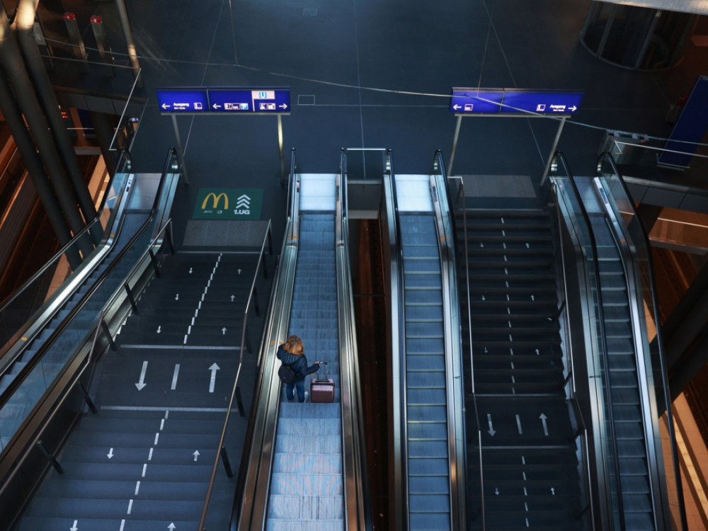 Štrajk radnika na aerodromu i železnici blokirao Nemačku