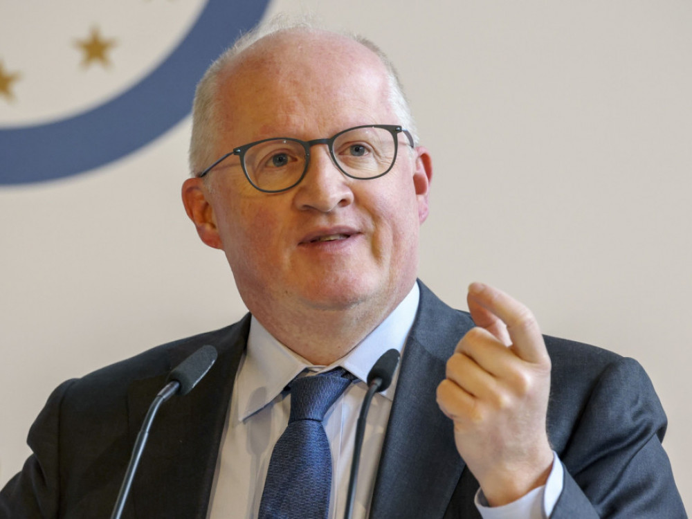 Lane (ECB): Potrebno povećanje stopa ako se problemi banka obuzdaju