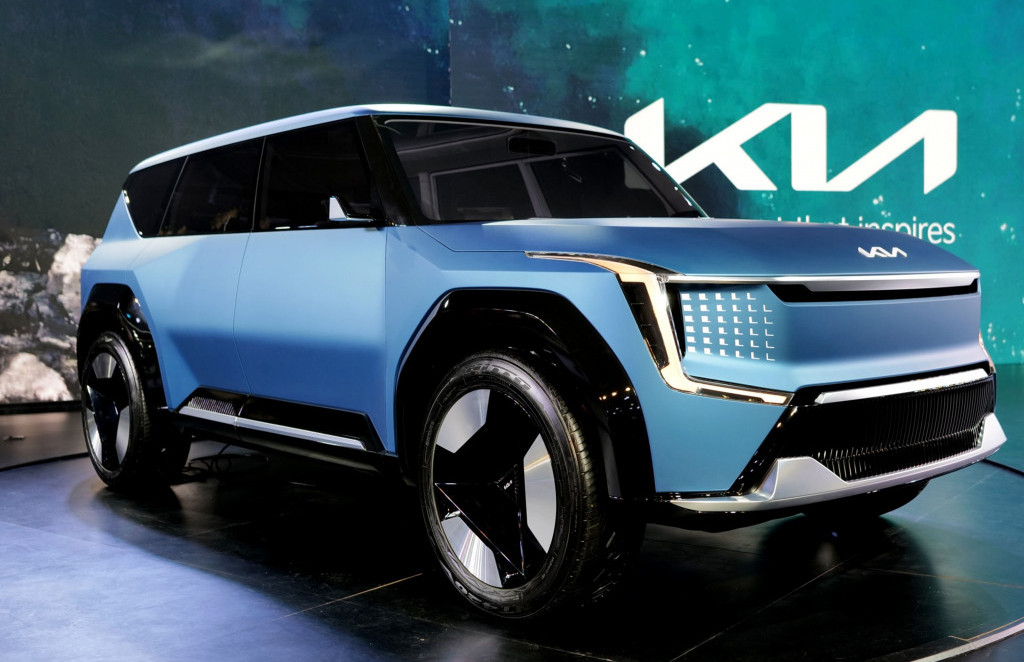 Kia otkrila prvi električni troredni SUV