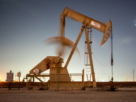 Cena nafte u padu treći dan, u fokusu priče o dugu u SAD