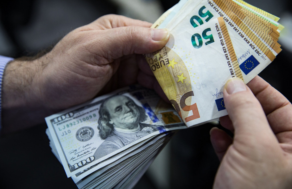 Ako želite da zaradite od para 'dolar-evro', trebaće vam više sreće nego pameti